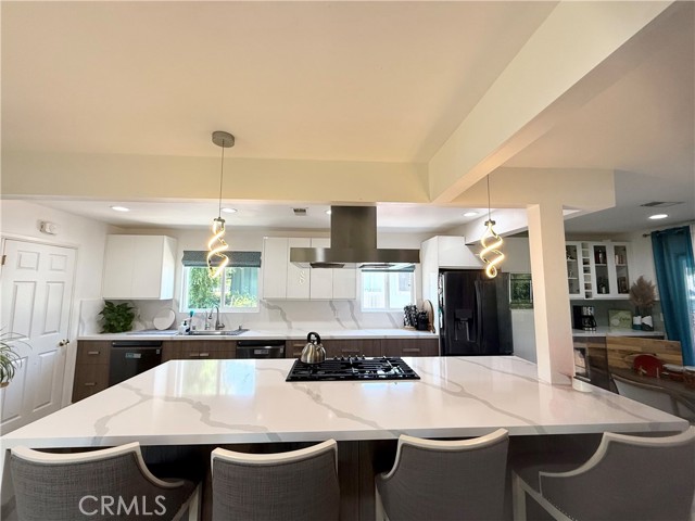 23233 Vanowen Street, West Hills CA: https://media.crmls.org/medias/abb39978-3545-46e5-9b42-b5ba4382b3c6.jpg