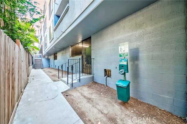 Detail Gallery Image 37 of 51 For 1940 N Highland Ave #66,  Los Angeles,  CA 90068 - 2 Beds | 2 Baths