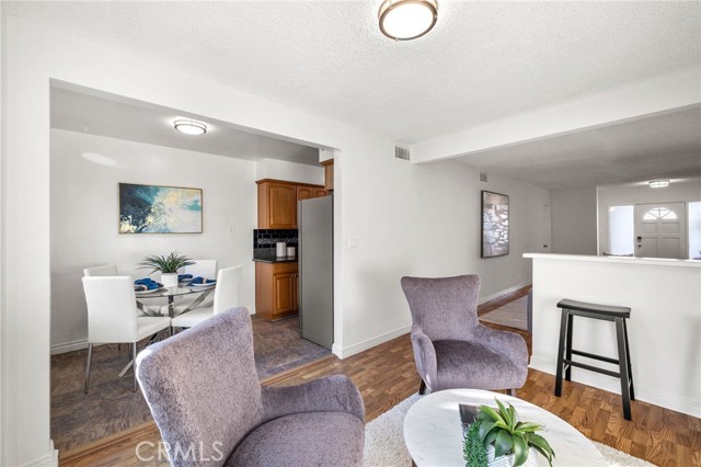 Detail Gallery Image 11 of 26 For 1612 Spreckels Ln, Redondo Beach,  CA 90278 - 3 Beds | 2 Baths