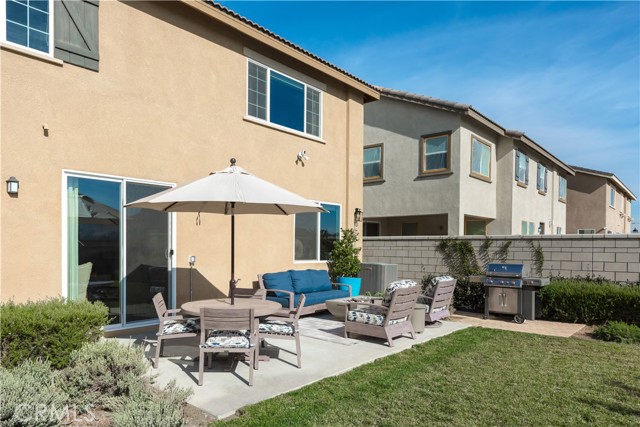 Detail Gallery Image 23 of 25 For 11829 Confluence Dr, Jurupa Valley,  CA 91752 - 5 Beds | 3 Baths