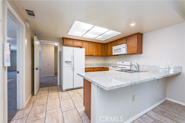 Detail Gallery Image 10 of 28 For 27879 Foxfire St, Menifee,  CA 92586 - 3 Beds | 2 Baths