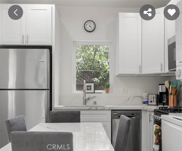 1535 S Ogden Drive, Los Angeles CA: https://media.crmls.org/medias/abb5742d-08a3-4d7e-8483-6b41b4797452.jpg