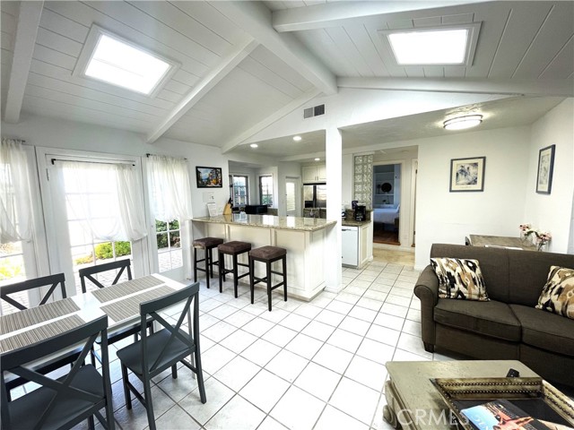 Detail Gallery Image 12 of 57 For 2711 Seaview Ave, Corona Del Mar,  CA 92625 - 2 Beds | 2 Baths