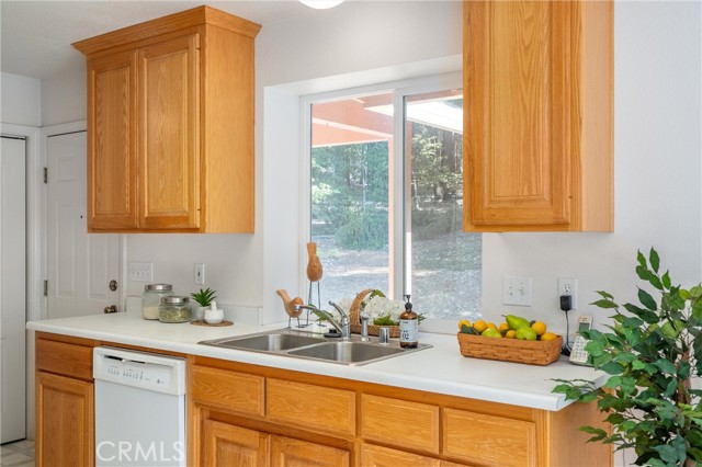 Detail Gallery Image 17 of 47 For 5245 Headwaters Rd, Forest Ranch,  CA 95942 - 2 Beds | 1 Baths
