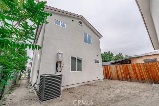 Detail Gallery Image 6 of 43 For 4008 Maris Ave, Pico Rivera,  CA 90660 - 4 Beds | 3/1 Baths