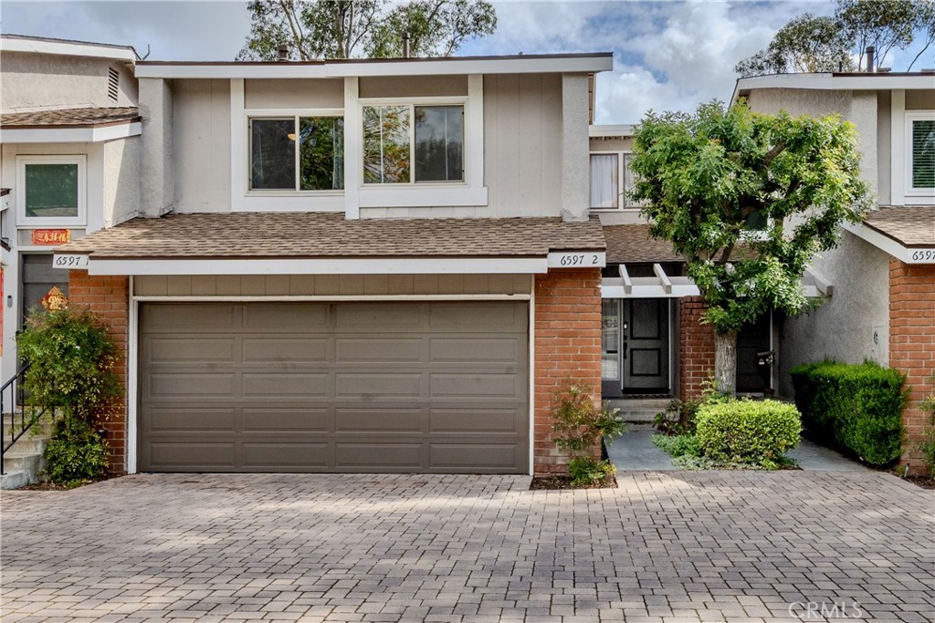 6597 E Camino Vista #2