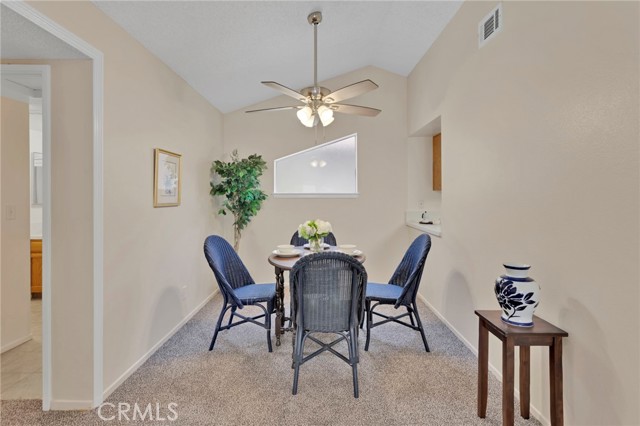 Detail Gallery Image 9 of 36 For 19265 Pine Way, Apple Valley,  CA 92308 - 2 Beds | 1/1 Baths