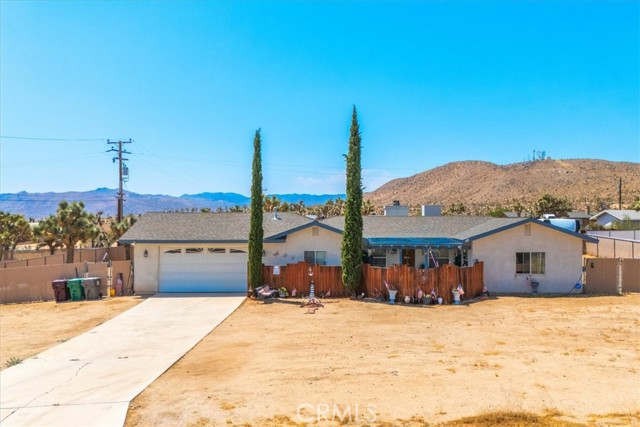 Detail Gallery Image 1 of 46 For 58583 Buena Vista Dr, Yucca Valley,  CA 92284 - 3 Beds | 2 Baths