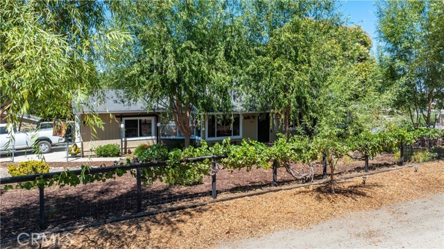 4225 Farousse Way, Paso Robles CA: https://media.crmls.org/medias/abb9aa27-734c-4829-8312-2aac84a09d10.jpg