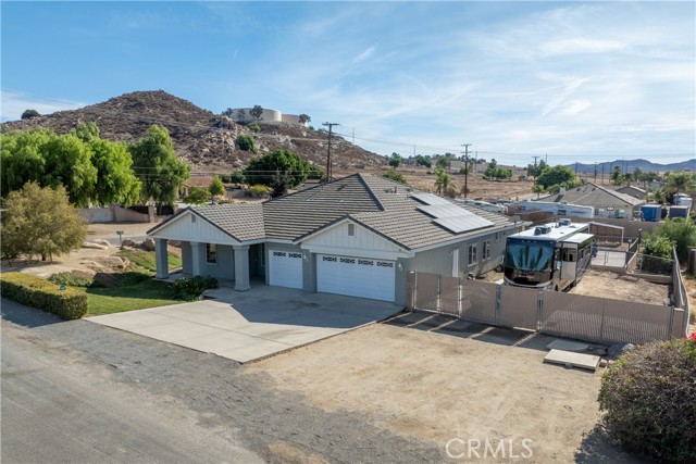 Detail Gallery Image 2 of 50 For 19475 Spalding Ave, Riverside,  CA 92508 - 4 Beds | 2 Baths