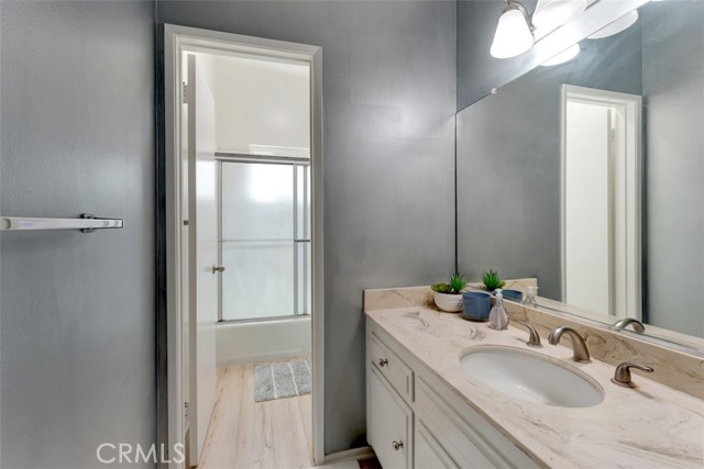 512 2nd Street, Manhattan Beach, California 90266, 4 Bedrooms Bedrooms, ,1 BathroomBathrooms,Residential,Sold,2nd Street,SB22080847