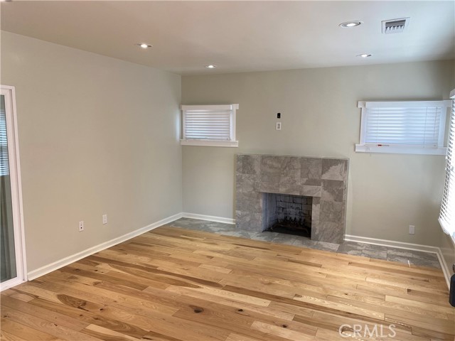 Detail Gallery Image 5 of 34 For 311 Roads End St, Glendale,  CA 91205 - 3 Beds | 2 Baths