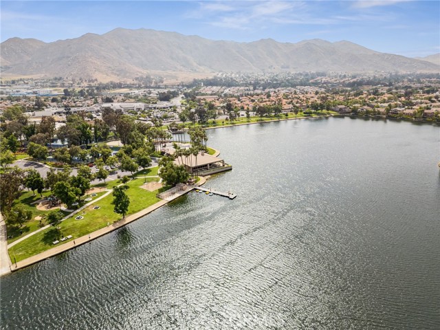24805 Morning Mist Drive, Moreno Valley CA: https://media.crmls.org/medias/abbb2947-f7c5-4514-8ab7-474e4176a44f.jpg