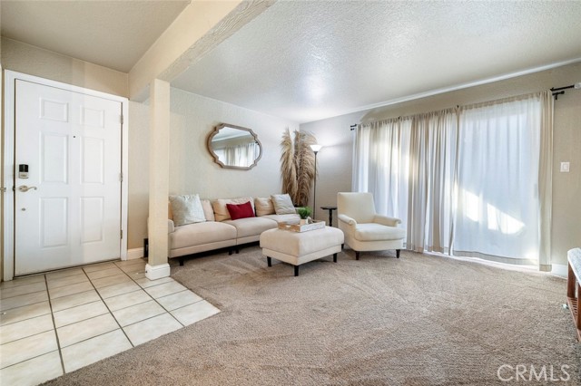 Detail Gallery Image 2 of 29 For 2881 Huntington Bld #137,  Fresno,  CA 93721 - 1 Beds | 1 Baths