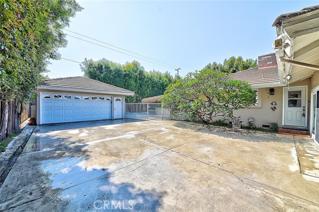 11471 Gill Drive, Garden Grove CA: https://media.crmls.org/medias/abbb6258-d017-4007-bf8b-36b95a109227.jpg