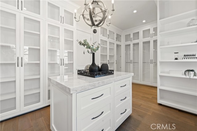 17528 Jayden Lane, Encino CA: https://media.crmls.org/medias/abbca29f-360a-4714-94bc-253b0039776a.jpg