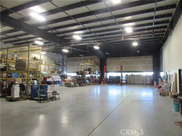 12855 Production Place, Victorville, California 92395, ,Commercial Lease,For Rent,12855 Production Place,CRHD24140262