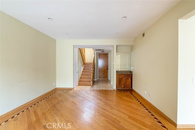 Detail Gallery Image 10 of 42 For 1244 Valley View Rd #129,  Glendale,  CA 91202 - 2 Beds | 2/1 Baths