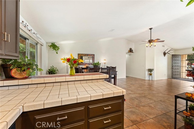 Detail Gallery Image 10 of 26 For 40466 Lockhart Ln, Hemet,  CA 92544 - 3 Beds | 2 Baths