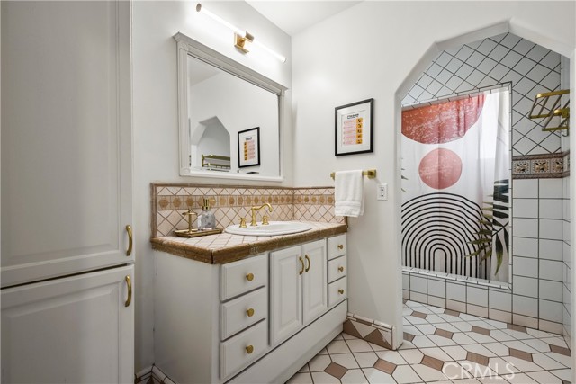 Detail Gallery Image 29 of 38 For 9150 10th Ave, Hesperia,  CA 92345 - 6 Beds | 3 Baths