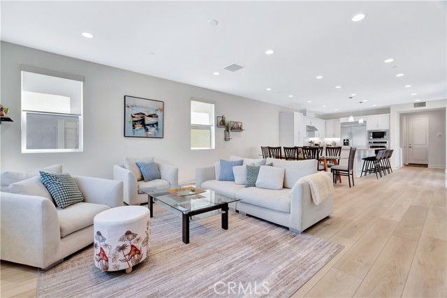 10887 Carlos Street, Ventura CA: https://media.crmls.org/medias/abc0608b-62ce-4f0b-8022-56bd2a316e45.jpg