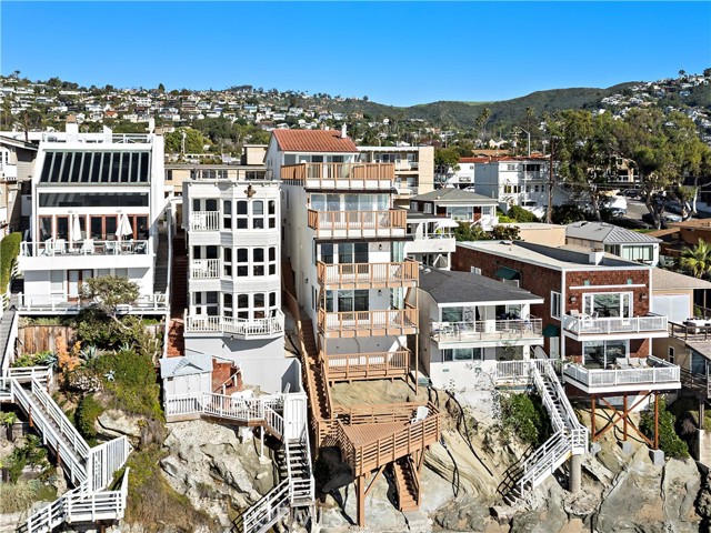 Detail Gallery Image 27 of 33 For 1045 Gaviota Dr #B,  Laguna Beach,  CA 92651 - 3 Beds | 3 Baths