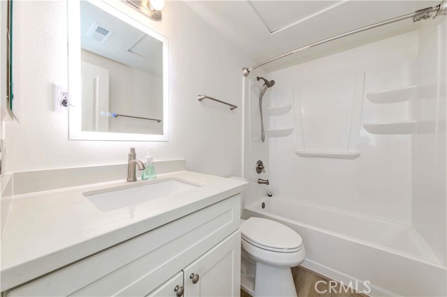 58 Paisley Place, Irvine CA: https://media.crmls.org/medias/abc0c95b-9aa2-4248-98db-397b27d6084e.jpg