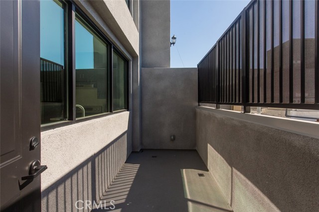Detail Gallery Image 7 of 36 For 3682 Harriman Ave #3,  El Sereno,  CA 90032 - 2 Beds | 2/1 Baths