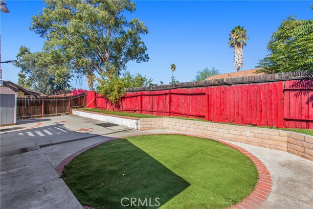 Detail Gallery Image 28 of 33 For 25784 Basil Ct, Moreno Valley,  CA 92553 - 4 Beds | 2/1 Baths