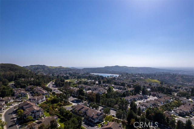8025 E Sandstone Drive, Anaheim Hills CA: https://media.crmls.org/medias/abc165ff-7bac-451f-97cb-064be964f924.jpg