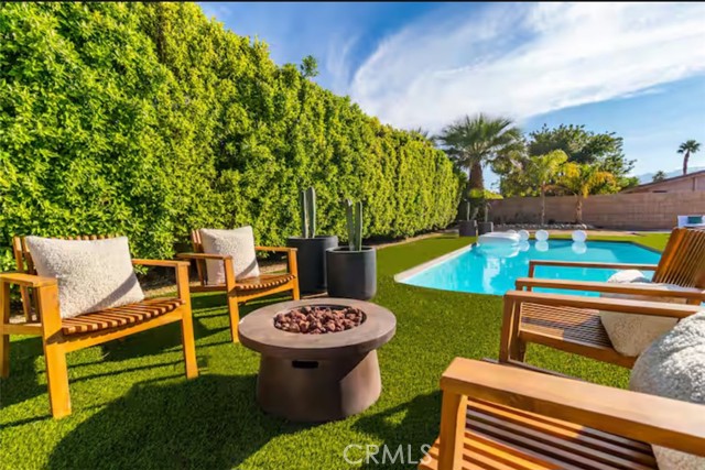 1874 N Los Alamos Road, Palm Springs CA: https://media.crmls.org/medias/abc28fed-d390-472b-9bd7-84836163288c.jpg
