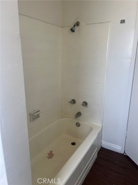 Detail Gallery Image 9 of 13 For 640 Elm Ave #24,  Long Beach,  CA 90802 - 1 Beds | 1 Baths