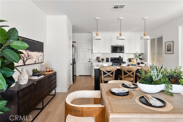 Detail Gallery Image 14 of 41 For 7217 Enclave Dr, Corona,  CA 92880 - 4 Beds | 2/1 Baths