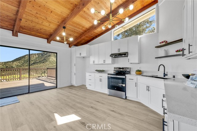 Detail Gallery Image 6 of 41 For 33580 Landerville, Lake Elsinore,  CA 92530 - 3 Beds | 2 Baths