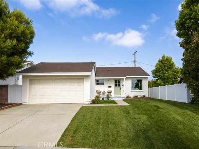 22105 Ellinwood Drive, Torrance CA: https://media.crmls.org/medias/abc4c658-dfd9-4c49-a10f-c5b422ed50c5.jpg