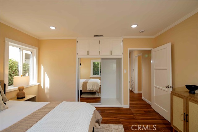 Detail Gallery Image 37 of 55 For 1305 W Riverside, Burbank,  CA 91506 - 4 Beds | 2 Baths