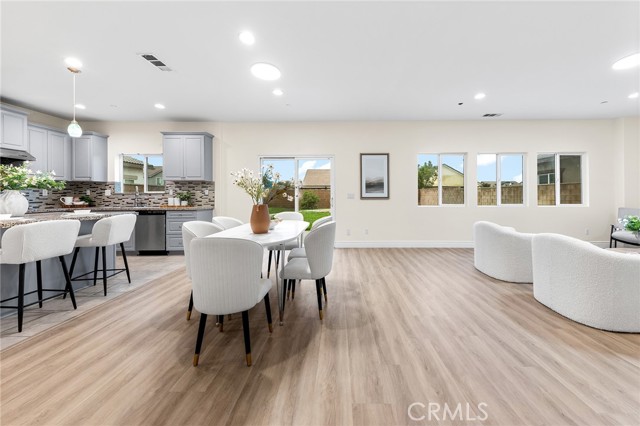 Detail Gallery Image 11 of 70 For 3262 S Portsmouth, Ontario,  CA 91761 - 5 Beds | 3/1 Baths