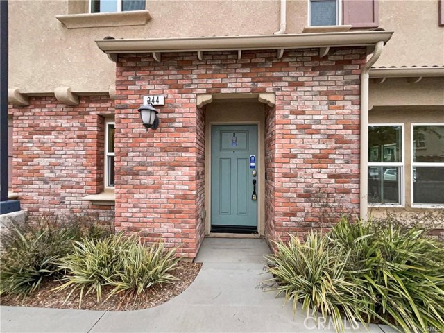 Detail Gallery Image 2 of 24 For 7155 Citrus Ave #344,  Fontana,  CA 92336 - 3 Beds | 2/1 Baths
