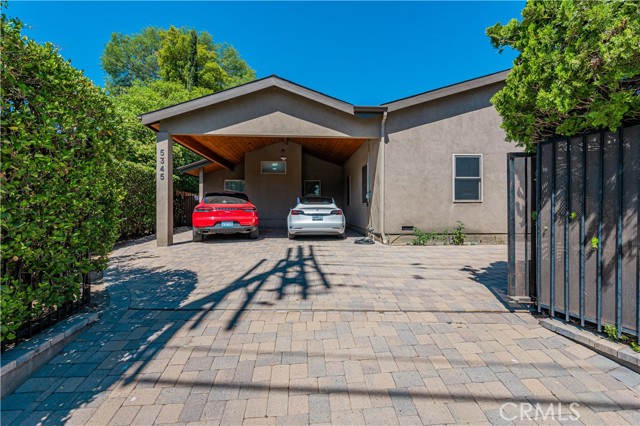 Detail Gallery Image 2 of 51 For 5345 Fallbrook Ave, Woodland Hills,  CA 91367 - 4 Beds | 3 Baths