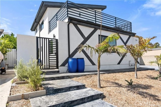 17467 Tuscan Drive, Granada Hills CA: https://media.crmls.org/medias/abca1d90-b909-4580-981a-2d140ce63ec7.jpg