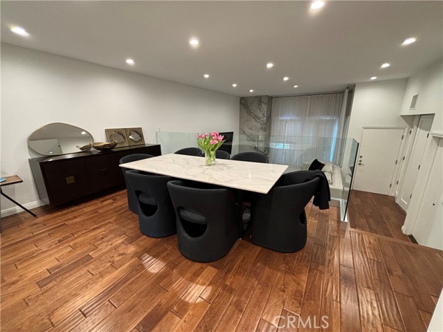 5533 Edward E Horton Lane, Encino CA: https://media.crmls.org/medias/abca66b1-8a5b-440e-ac6b-9dfe480f47b2.jpg