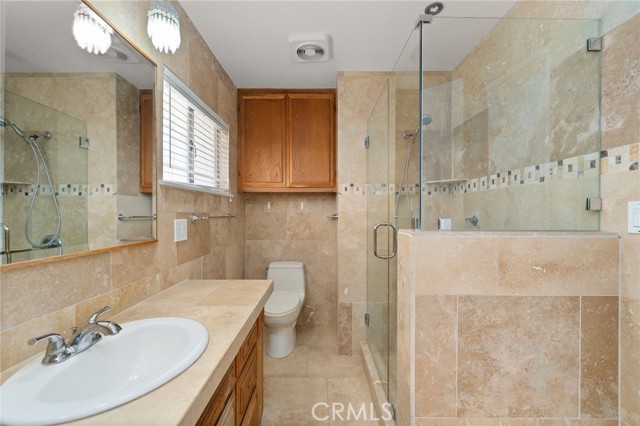 Detail Gallery Image 18 of 28 For 2103 W Victoria Ave, Anaheim,  CA 92804 - 3 Beds | 2 Baths