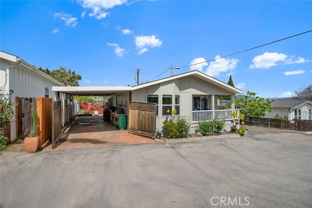 614 Rancho Oaks Drive, San Luis Obispo CA: https://media.crmls.org/medias/abcb0ebb-9dfd-470c-a9a0-ebd653d71453.jpg