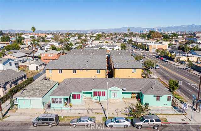 7527 S Hoover St, Los Angeles, CA 90044