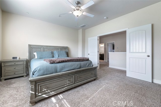 Detail Gallery Image 14 of 27 For 6883 E Robinson, Fresno,  CA 93727 - 4 Beds | 3 Baths