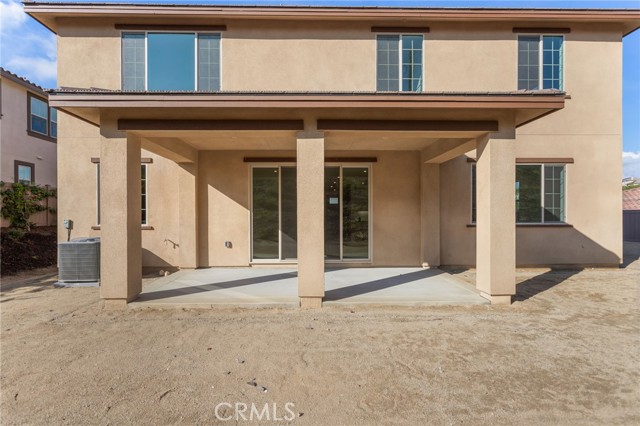 2004 Saguaro Glen, Escondido CA: https://media.crmls.org/medias/abcd2457-c6b1-4896-93e1-537f5faf18df.jpg