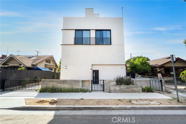 119 S Coronado Street, Los Angeles CA: https://media.crmls.org/medias/abcd76d5-ee6a-4bed-833a-fb58f57249bb.jpg