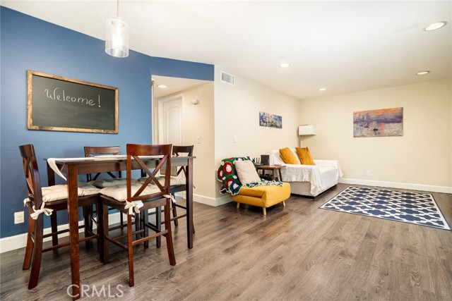 Image 6 of 37 For 4201 W 5th Street 218