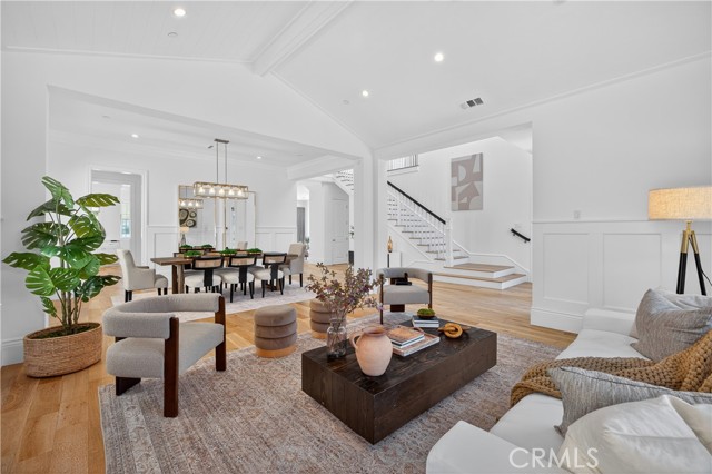 8056 Kentwood Avenue, Los Angeles CA: https://media.crmls.org/medias/abcdf11b-0d81-4ac8-92fe-f6c529766ed8.jpg