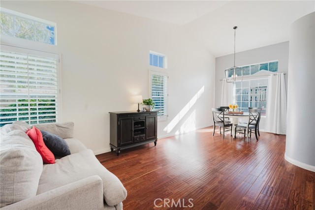 Detail Gallery Image 9 of 44 For 27224 Waterford Dr, Valencia,  CA 91354 - 3 Beds | 2/1 Baths